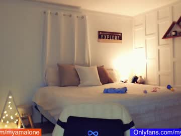 webcam girl blissense image #1238681