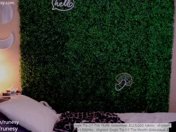 webcam girl runesy image #5101955