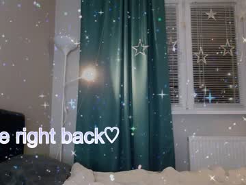webcam girl small_blondee image #6533610