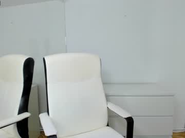 webcam girl ingridblondy94 image #2159864