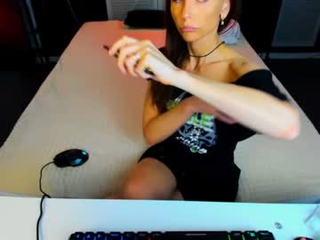 Cam for elizabe_th
