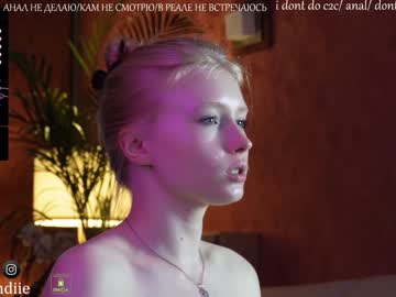 webcam girl bestblondiiecb image #5315350
