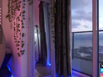 webcam girl mysticxkitty image #5710845