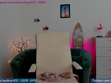webcam girl surfergirl121 image #1718984