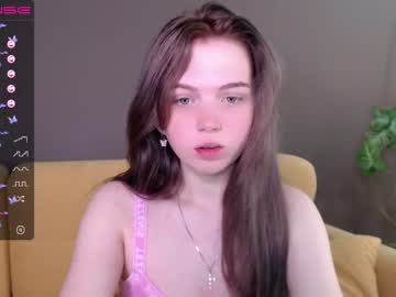 webcam girl small_blondee image #1743373