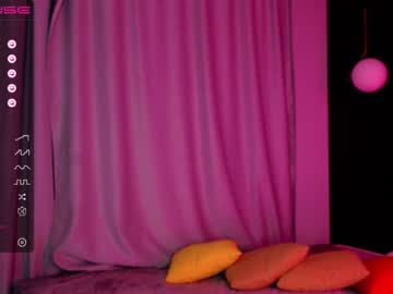 webcam girl small_blondee image #2479892