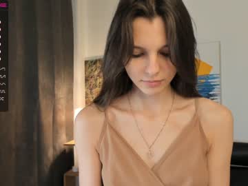 webcam girl peek_in_my_window image #5798707