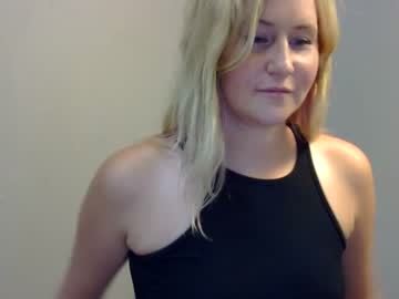 webcam girl hollymay92 image #1904633