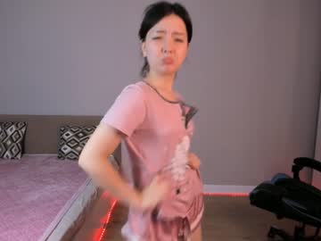 webcam girl min_gun image #5912041