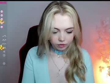 webcam girl small_blondee image #4152514