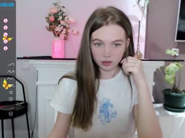webcam girl small_blondee image #2850380