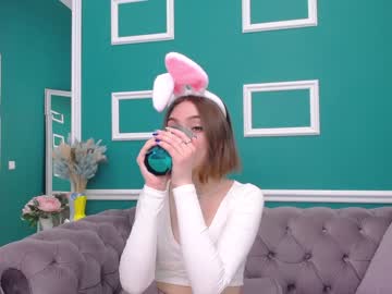 webcam girl adelewilson__ image #997040