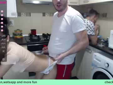 webcam couple maya_and_guests image #1076111