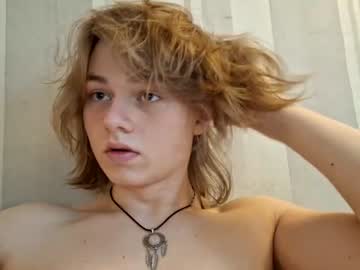 Cam for femboybrat