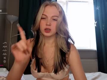 webcam girl small_blondee image #5375793