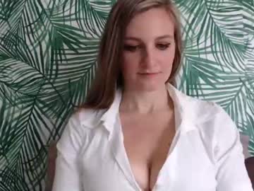 webcam girl glutenfreehulahoops image #1503173