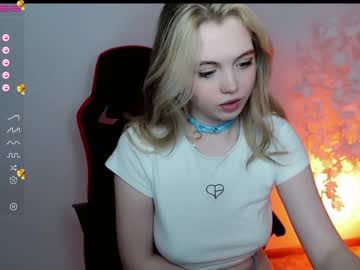 webcam girl small_blondee image #4153933