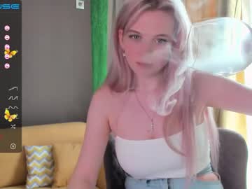 webcam girl small_blondee image #1643777