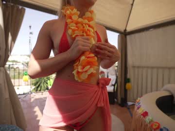 webcam girl hannahjames710 image #1980954