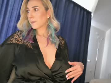 webcam girl allayah image #4124515