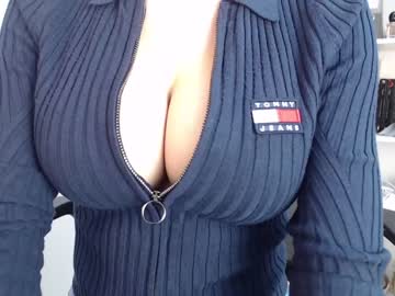 webcam girl eat_mee_out image #1989633