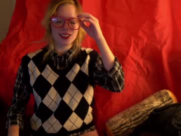 webcam girl crimsonxrapture image #376392