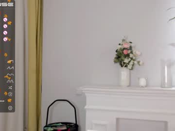 webcam girl small_blondee image #2858053