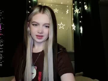 webcam girl small_blondee image #5666785