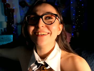 webcam girl littlee33 image #282395