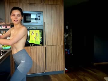 webcam girl fit_family image #2478303