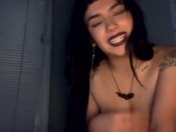 webcam girl quieres_besitos image #3170044