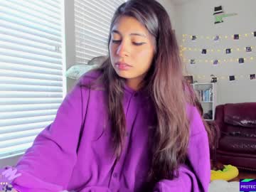 webcam girl violetttflowers image #5479194