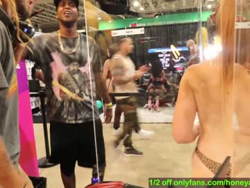 webcam couple honeyand_thebear image #68130