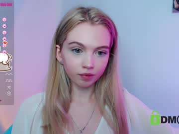 webcam girl small_blondee image #3372791