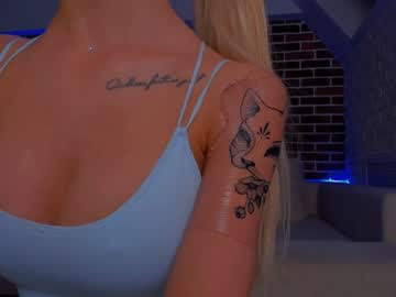 webcam girl milana2005 image #5816157