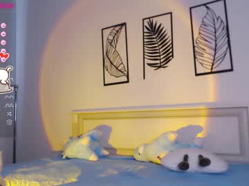 webcam girl small_blondee image #3252101