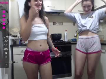 webcam couple maya_and_guests image #2124205