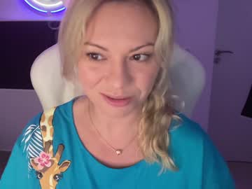 webcam girl kiradivine image #2938129