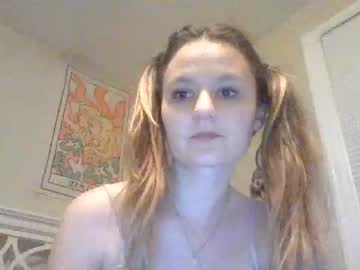 webcam girl brittbratt24 image #2933654