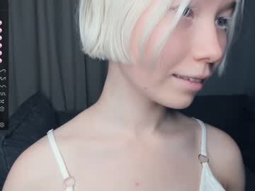webcam girl silvergloss image #5392250