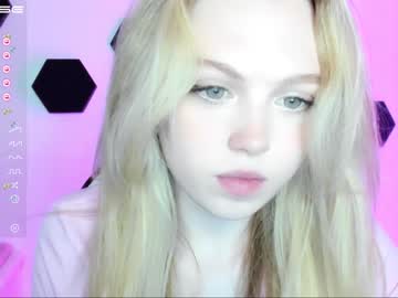 webcam girl small_blondee image #3986265