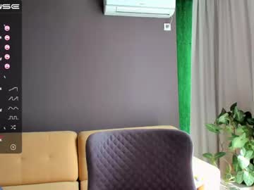 webcam girl small_blondee image #1628398