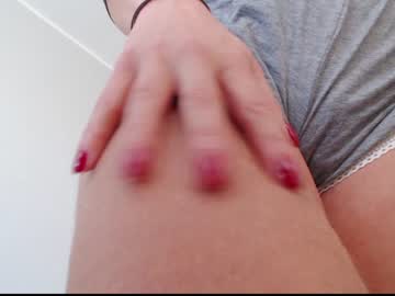 webcam girl emerald_kittycat image #3137221