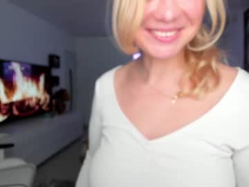 webcam girl kiradivine image #490822