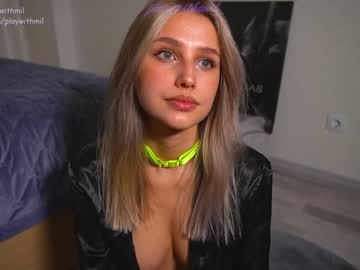 webcam girl playwithmil image #6341145