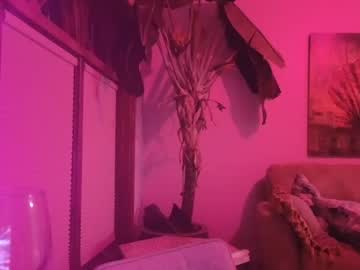 Cam for snowbunnyass