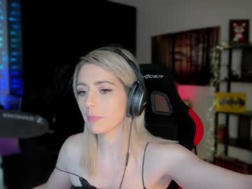 webcam girl kimilee22 image #4705456