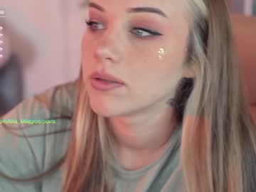 webcam girl mia_milagros image #2130363