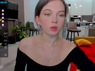 webcam girl small_blondee image #2680849
