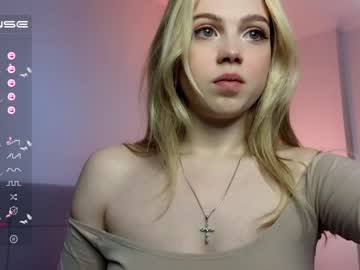 webcam girl small_blondee image #4439080